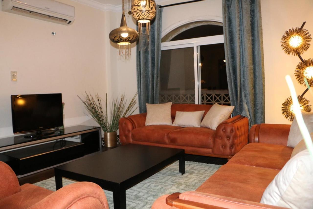 Elegant In Madinaty Compound Apartment *